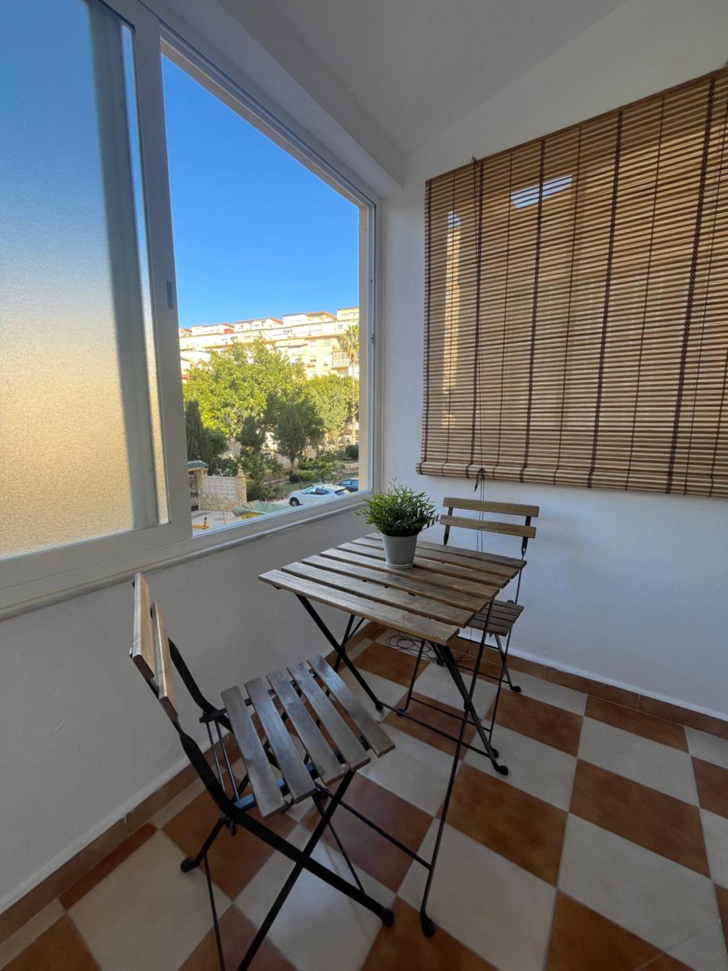 Love Rent4 Malaga Huelin Málaga Exterior foto